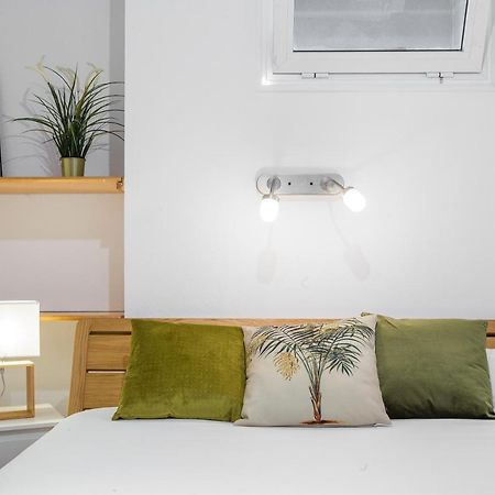 Lodging Apartments Illa Diagonal Barcelona Kültér fotó